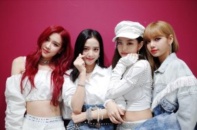BLACKPINK-Instagram-Photo-Music-Core-win-white-outfit-3