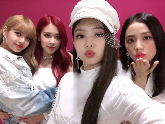 BLACKPINK-Instagram-Photo-Music-Core-win-white-outfit-4