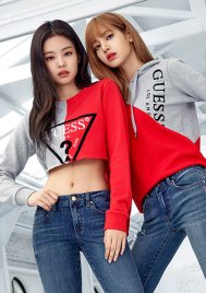 1-BLACKPINK-Jennie-Lisa-GUESS-Lotte-Malls-Photo