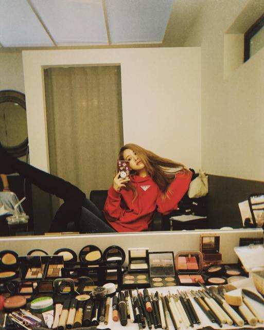 1-BLACKPINK Rose GUESS Instagram Photo