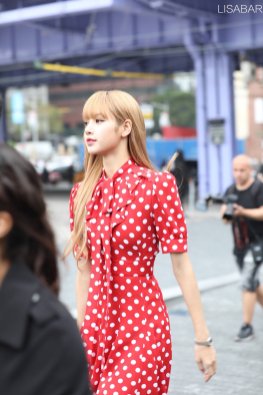 20-BLACKPINK Lisa Michael Kors New York Fashion Week 2018