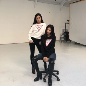 3-BLACKPINK-GUESS-Jennie-Instagram-Photo-21-September-2018
