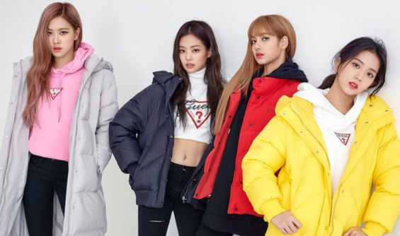 3-BLACKPINK-Jennie-Lisa-GUESS-Lotte-Malls-Photo