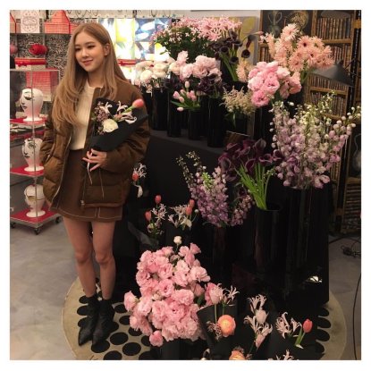 1-BLACKPINK Rose Tods Event rose flowers
