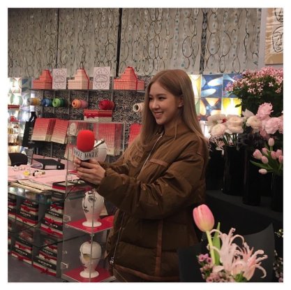 2-BLACKPINK Rose Tods Event rose flowers