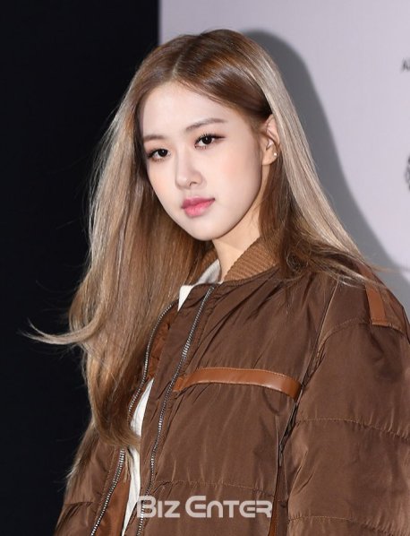 23-BLACKPINK Rose Tods Alessandro DellAcqua Launch Event