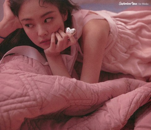 30-HQ Scan BLACKPINK Jennie SOLO Photobook