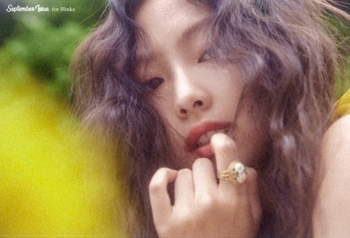 35-HQ Scan BLACKPINK Jennie SOLO Photobook