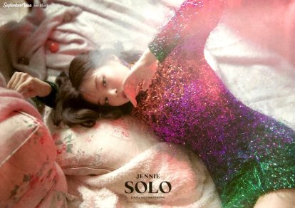 JENNIE SOLO POSTER 2