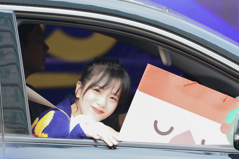 Blackpink Jisoo Car Photos Leaving Inkigayo