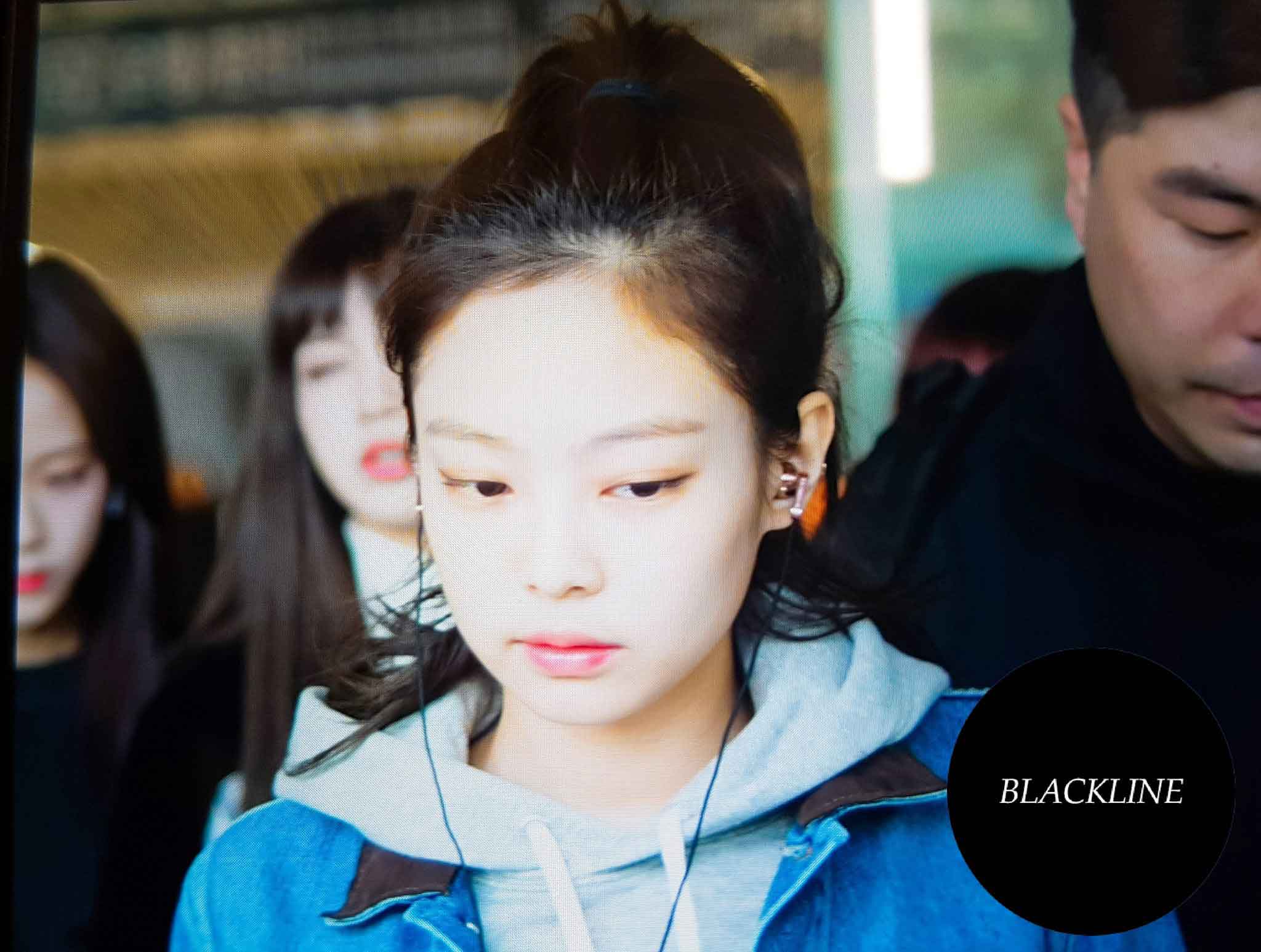 Blackpink Jennie Airport Fashion Back from Jeju Island 26 March 2018
