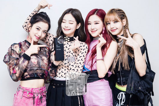 SBS PD Note Shares BLACKPINK Photos From Inkigayo June 24, 2018