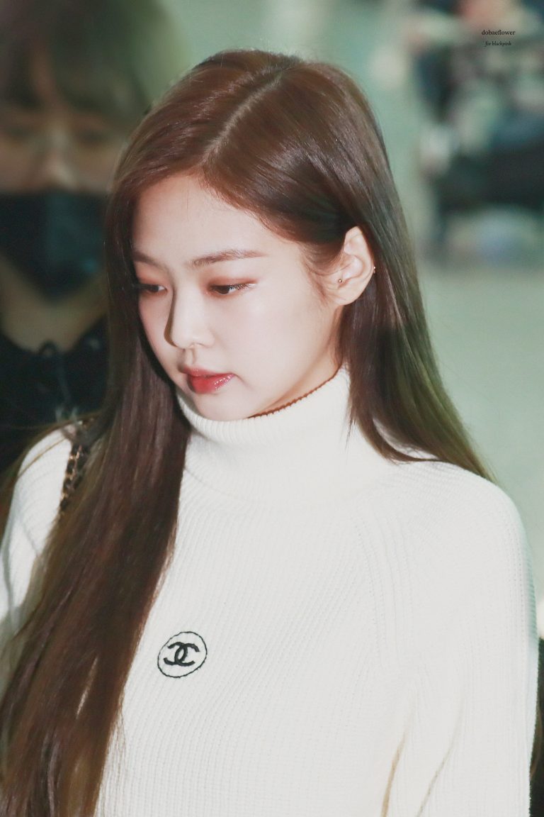 Jennie Airport Photos at Incheon to USA: February 7, 2019