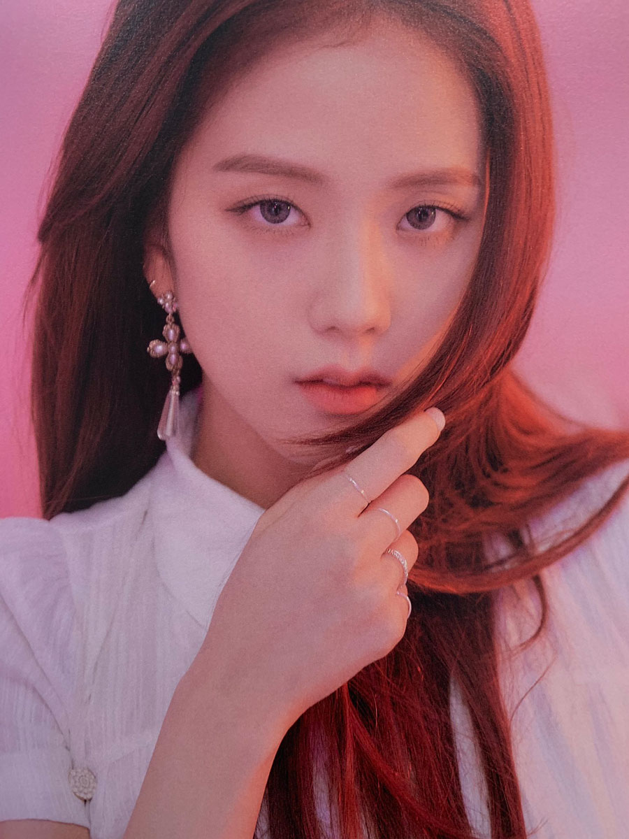 13-SCAN-Jisoo-from-BLACKPINK-Photobook-Limited-Edition-2019
