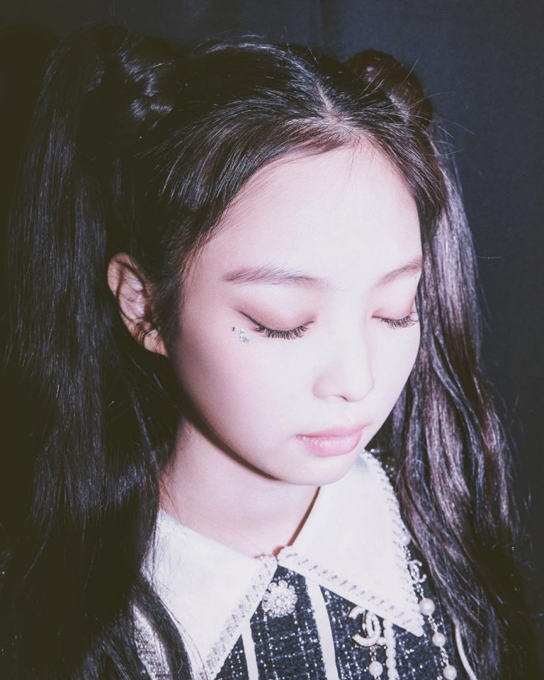 Jennie Posted New Photos After BLACKPINK Tour in Japan 2020
