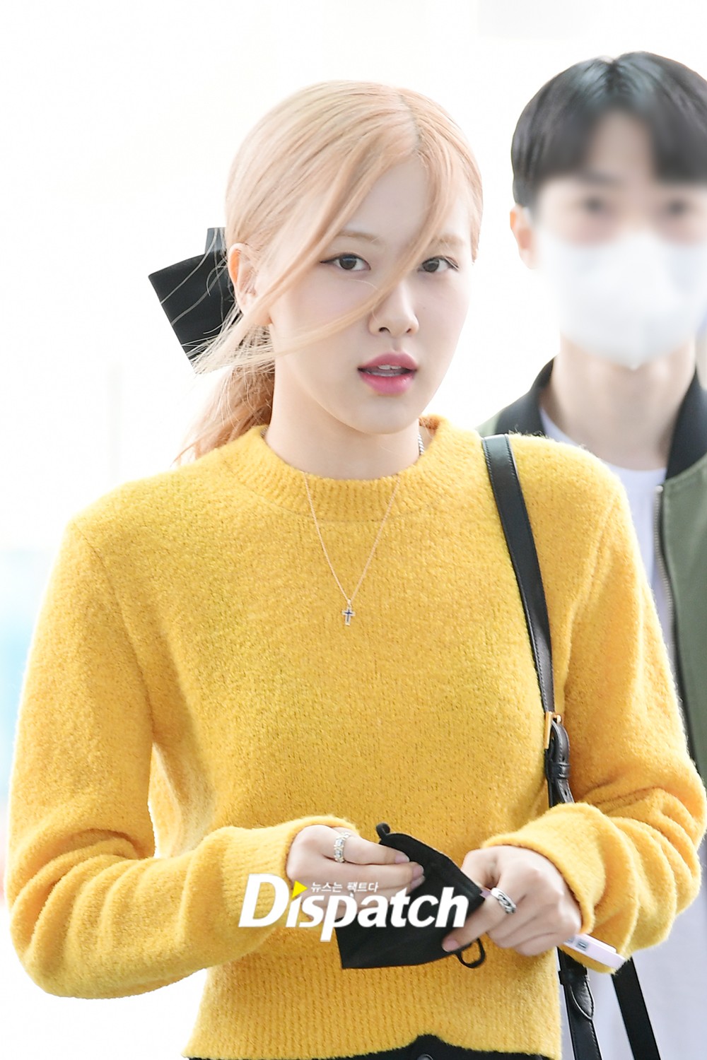 BLACKPINK Rosé Airport Fashion Style