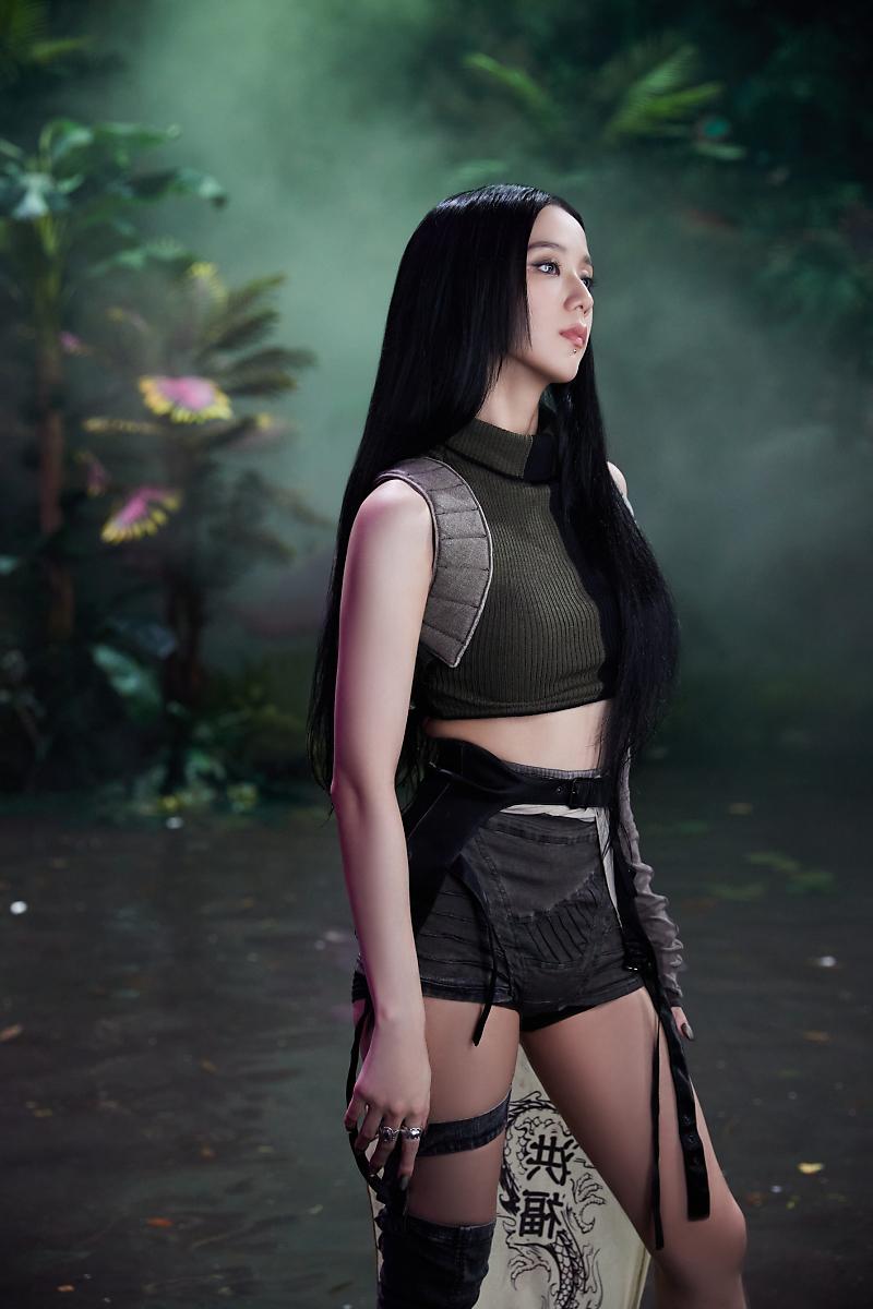 BLACKPINK Jisoo PINK VENOM Behind The Scenes Photos