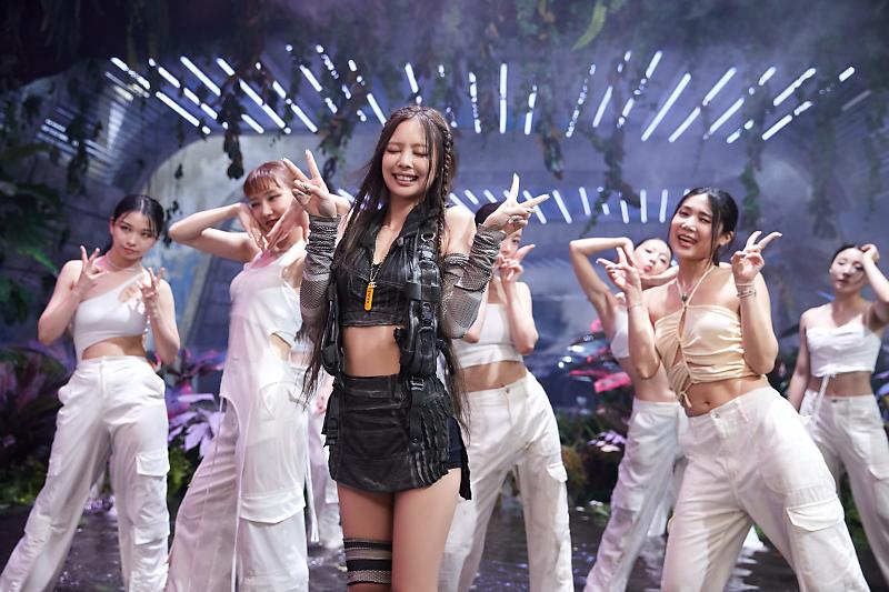 BLACKPINK PINK VENOM Behind The Scenes Photos