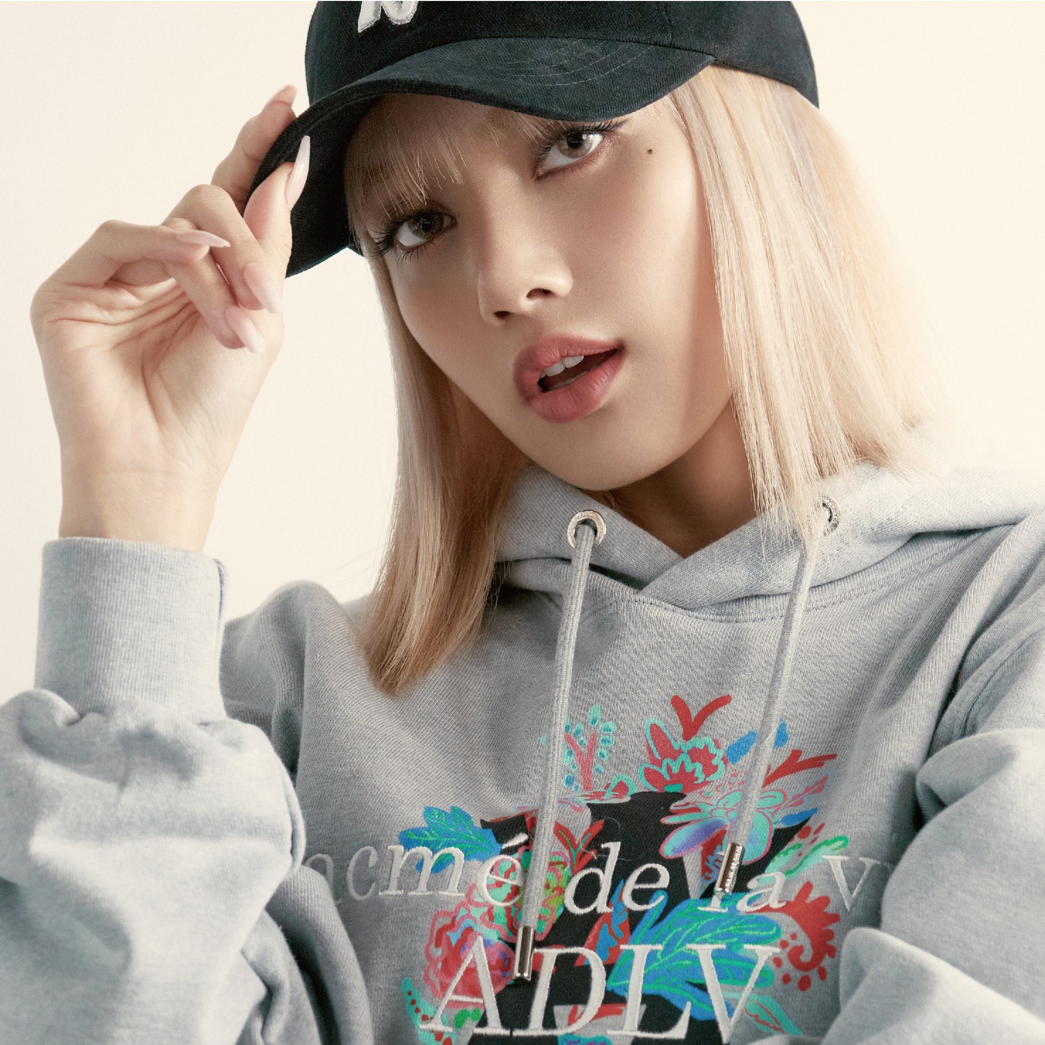 BLACKPINK Lisa acmé de la vie (ADLV) Korean Streetwear Brand