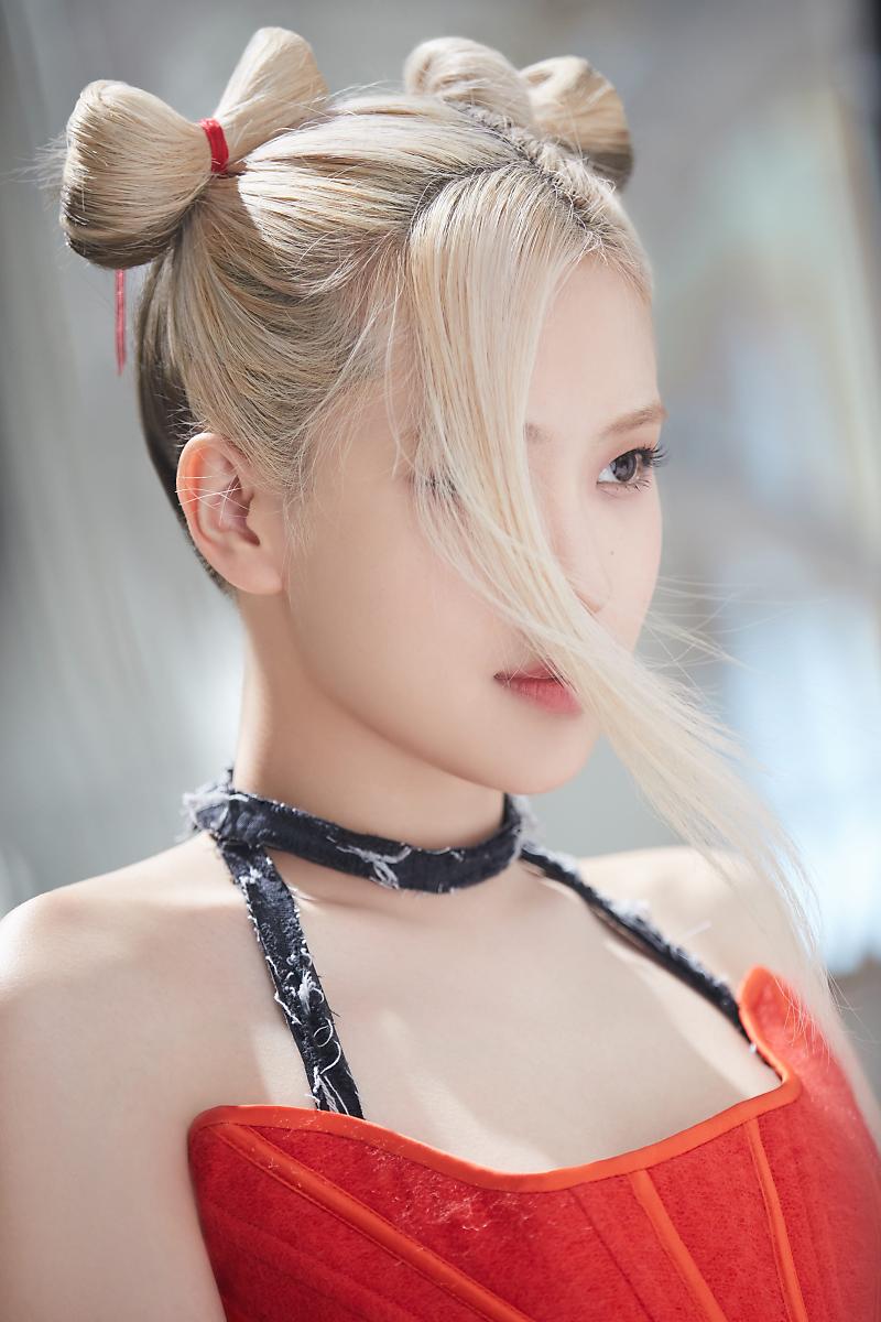 BLACKPINK Rose PINK VENOM Behind The Scenes Photos