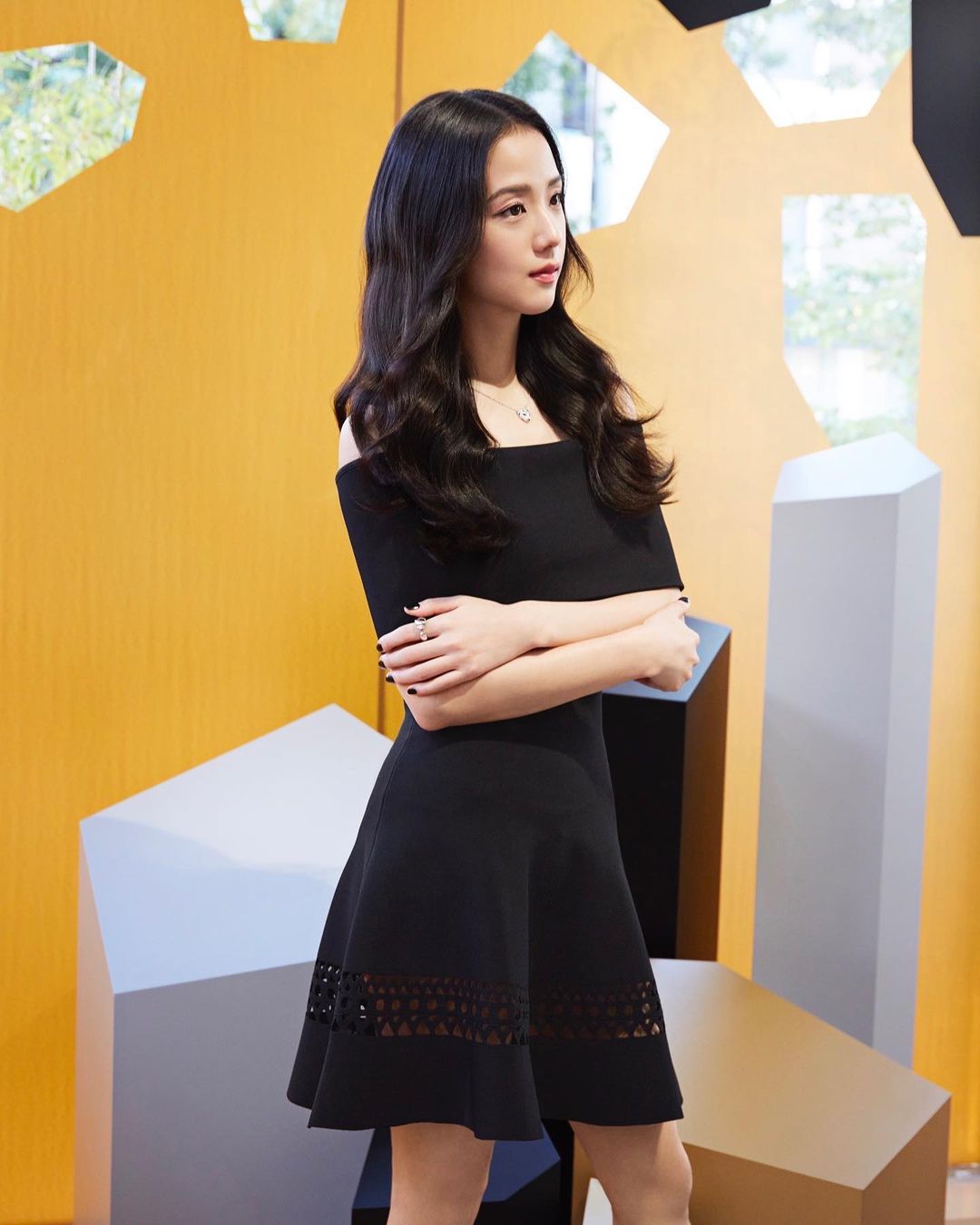 BLACKPINK JISOO Panthère de Cartier Tokyo Japan