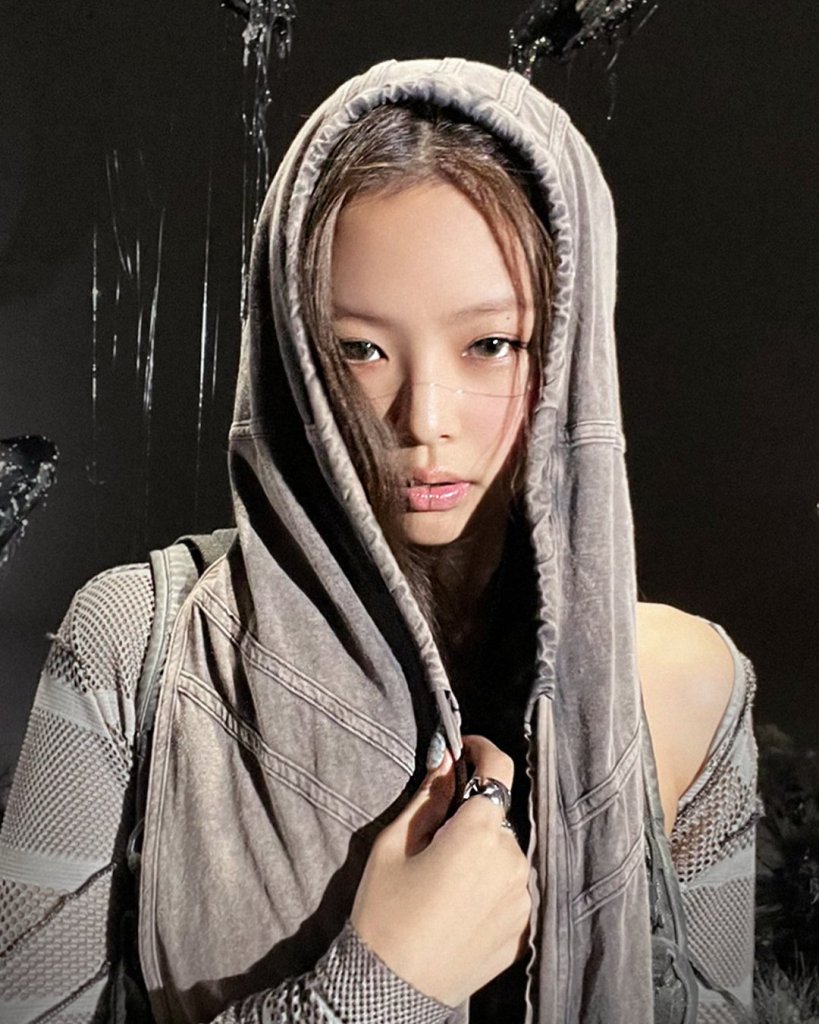 BLACKPINK Jennie PINK VENOM MV Behind The Scenes Photos