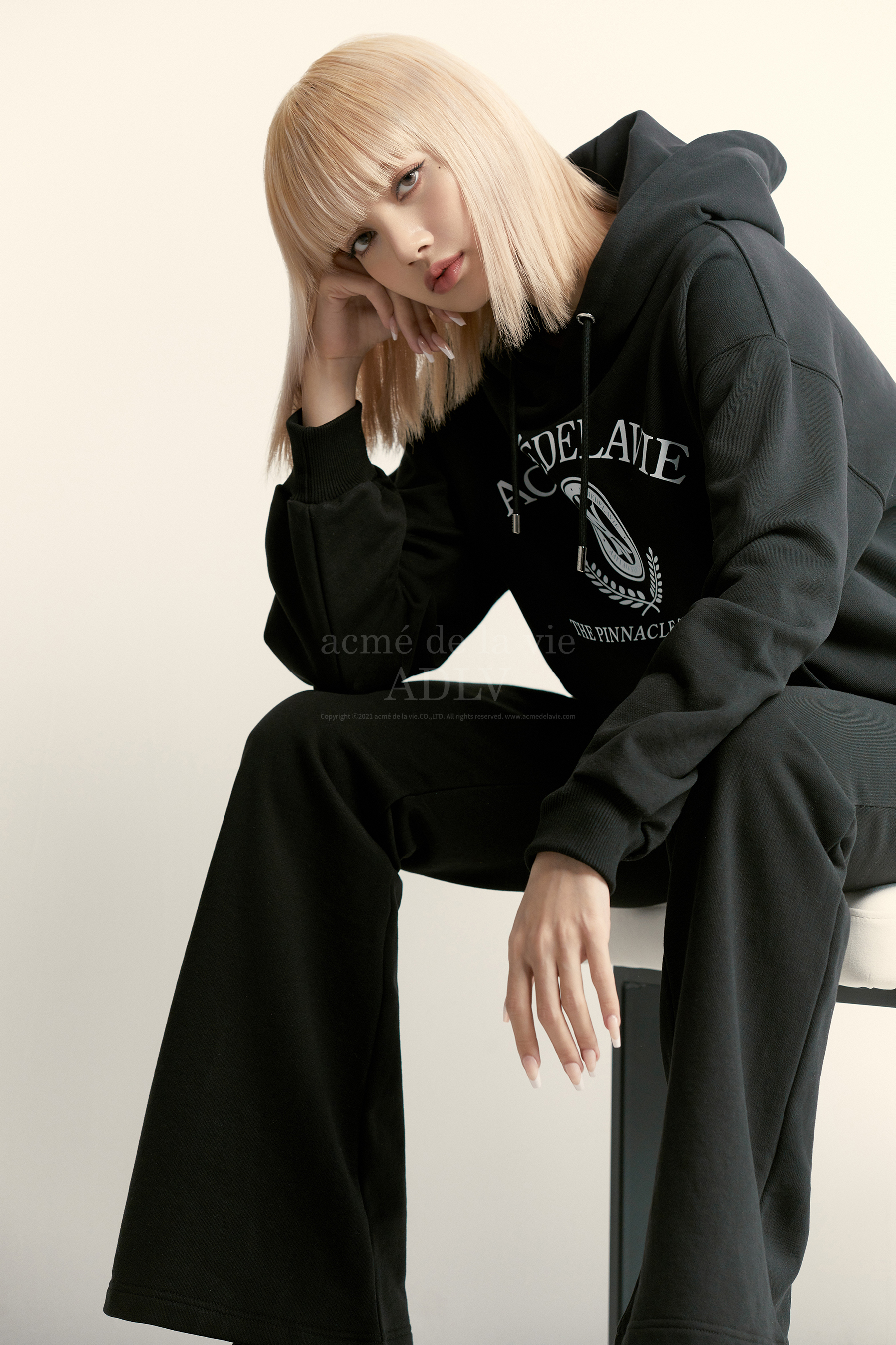 BLACKPINK Lisa acmé de la vie (ADLV) Korean Streetwear Brand