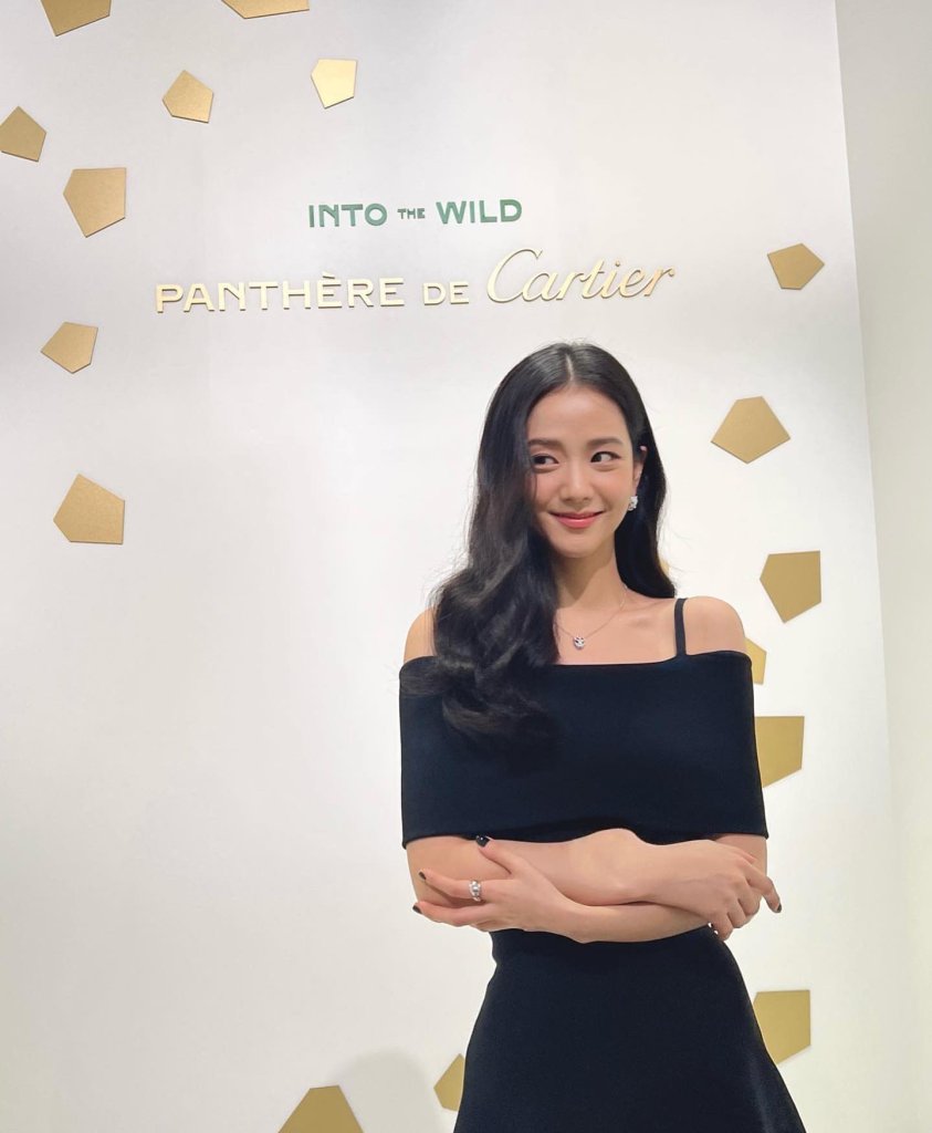 BLACKPINK JISOO Panthère de Cartier Tokyo Japan